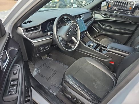 Certified 2021 Jeep Grand Cherokee L Laredo AWD/4WD image 14