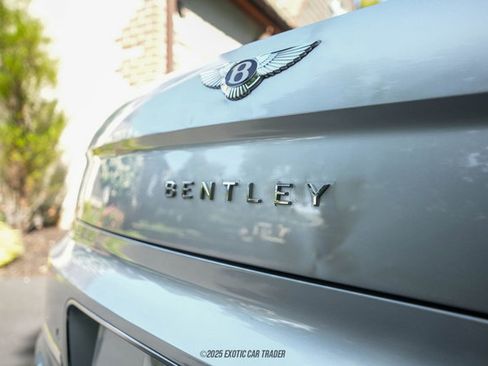 Used 2022 Bentley Flying Spur V8 image 54