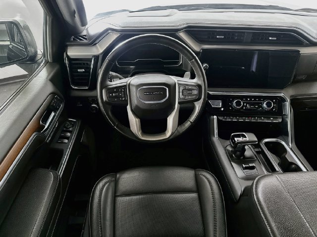 Used 2024 GMC Sierra 1500 Denali w/ Technology Package AWD/4WD image 4