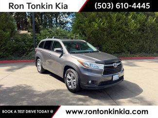 Used 2015 Toyota Highlander XLE AWD/4WD video 1