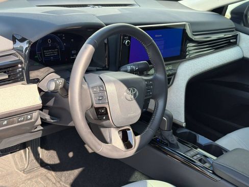 Used 2026 Toyota Camry XLE FWD image 4