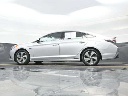 Used 2016 Hyundai Sonata Limited w/ Option Group 02 image 28