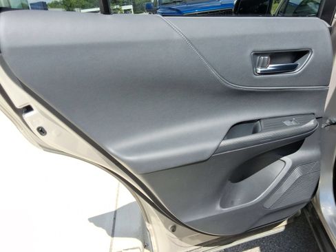 Used 2023 Toyota Venza XLE AWD/4WD image 23