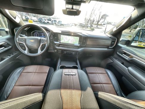 Used 2024 Chevrolet Silverado 2500 High Country w/ Technology Package image 20