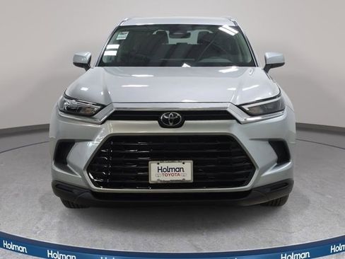 Used 2025 Toyota Grand Highlander AWD image 2