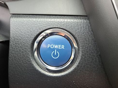 Certified 2019 Toyota Camry LE image 26