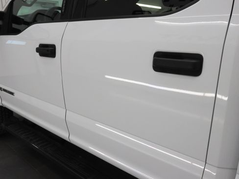 Used 2022 Ford F250 XLT w/ Black Appearance Package image 32
