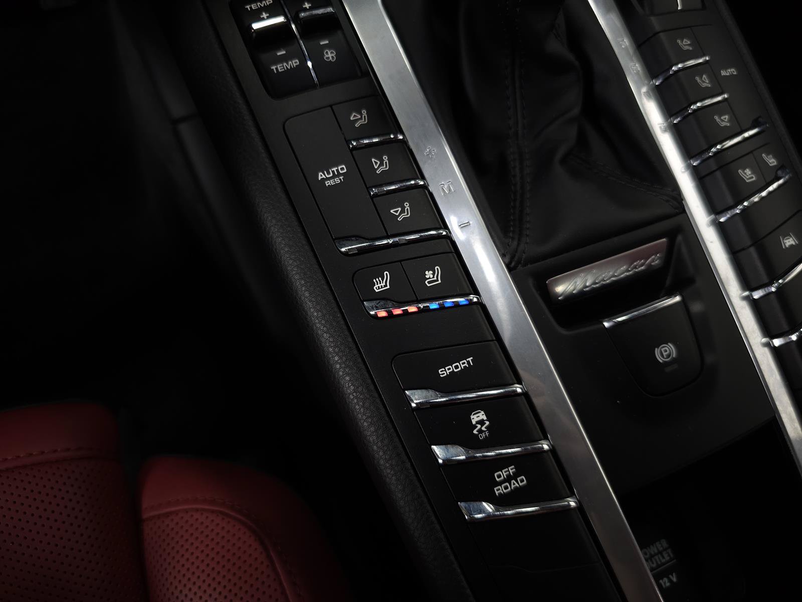 Used 2021 Porsche Macan S AWD/4WD image 27