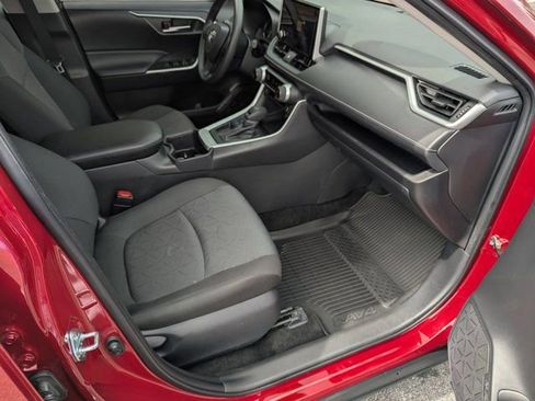 Used 2025 Toyota RAV4 XLE w/ Convenience Package image 12