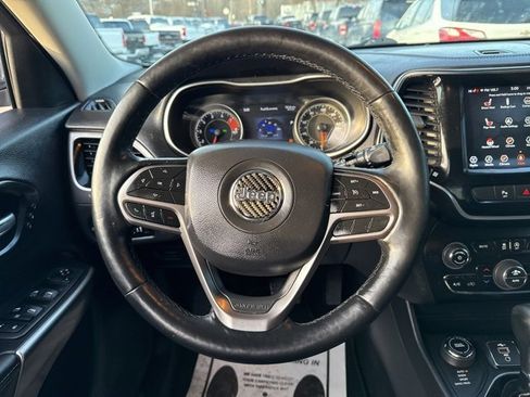 Used 2020 Jeep Cherokee Limited image 29