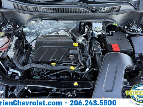 Used 2025 Chevrolet Trax LS w/ LS Convenience Package image 33