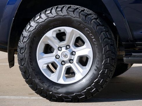 Used 2022 Toyota 4Runner SR5 Premium image 29