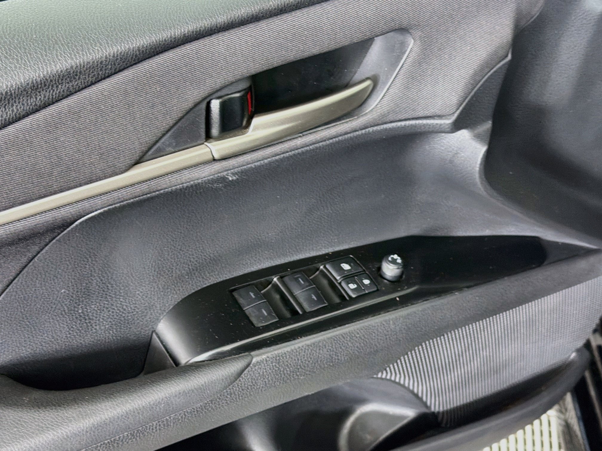 Used 2025 Toyota Camry LE FWD image 15