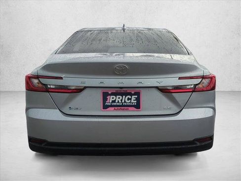 Used 2025 Toyota Camry LE FWD image 7