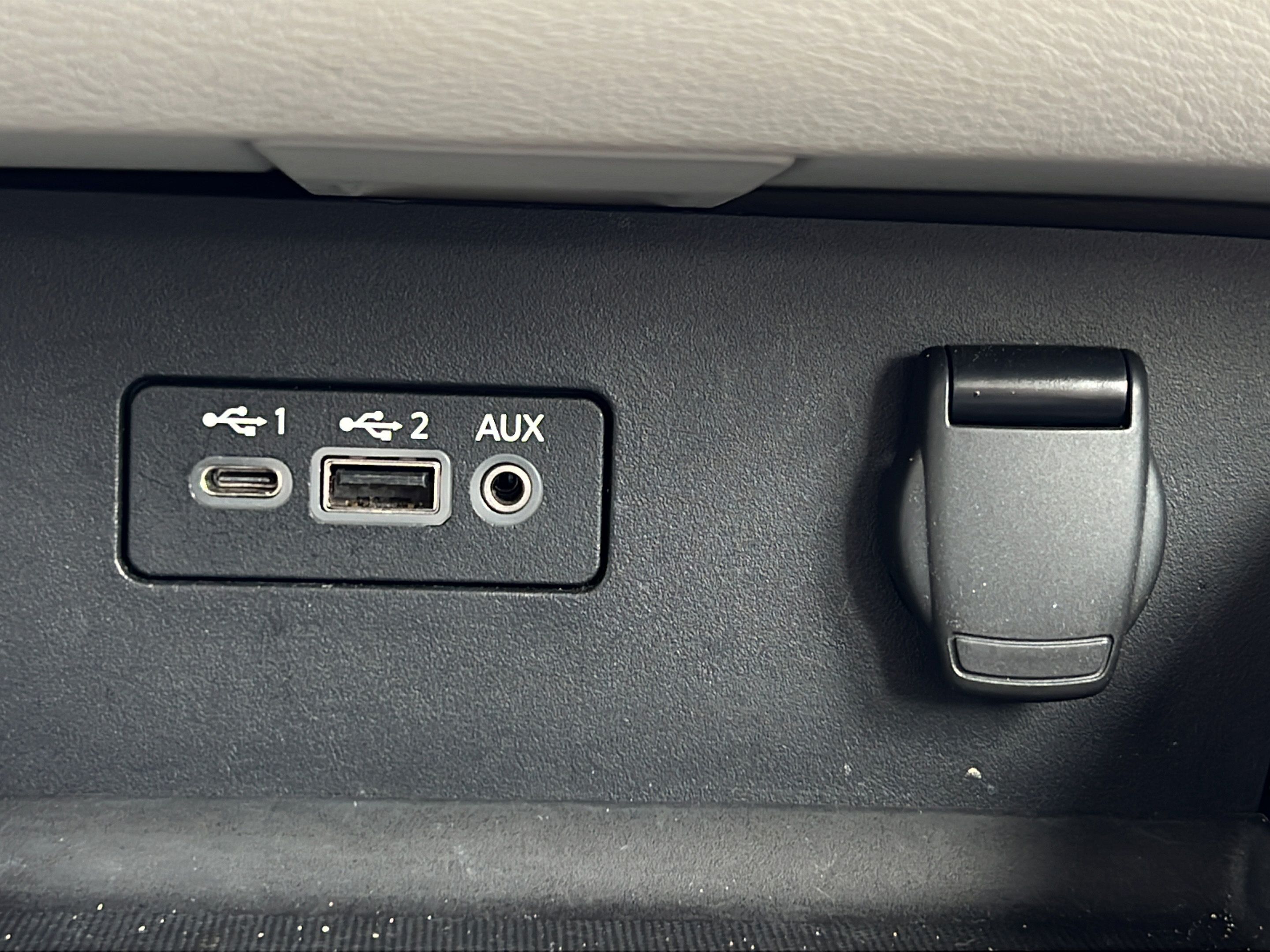 Used 2020 Nissan Altima 2.5 Platinum FWD image 18