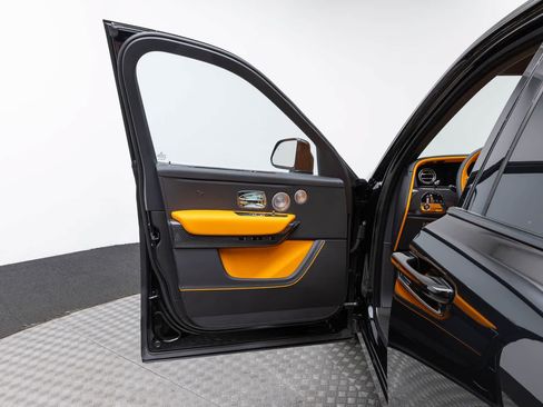 New 2027 Rolls-Royce Cullinan Black Badge AWD/4WD image 23