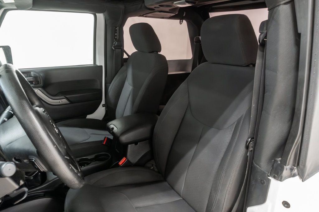 Used 2015 Jeep Wrangler Sport AWD/4WD image 16