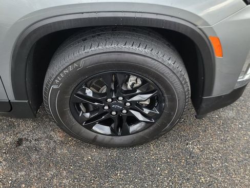 Used 2023 Chevrolet Traverse LT image 15