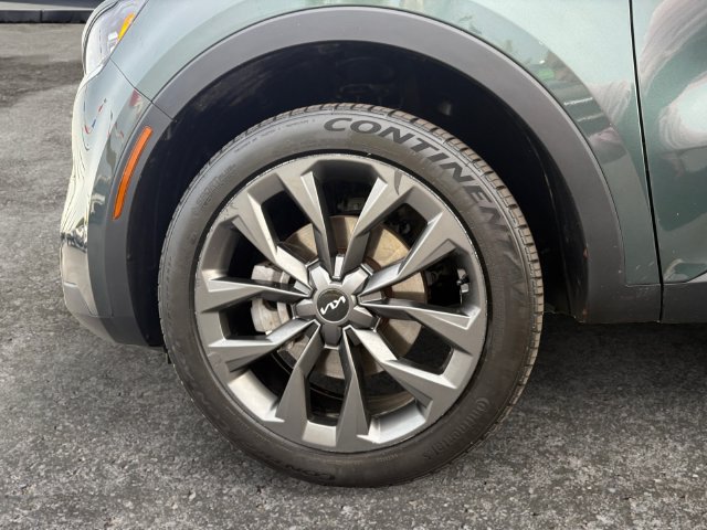 Certified 2022 Kia Sorento SX Prestige w/ Rust Color Package AWD/4WD image 3
