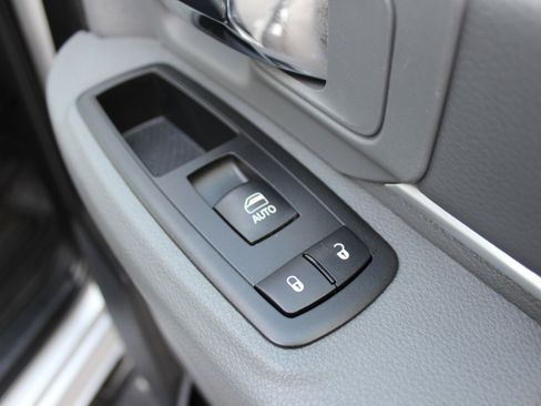 Used 2017 RAM 1500 Big Horn image 34