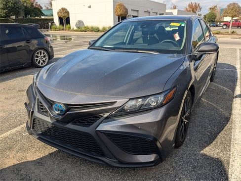 Certified 2023 Toyota Camry SE image 2
