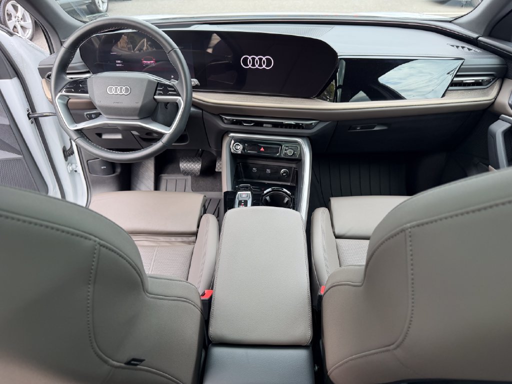 Certified 2025 Audi Q5 Premium w/ Premium Plus AWD/4WD image 19