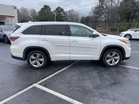 Used 2016 Toyota Highlander Limited image 11