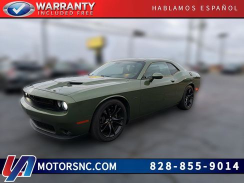 Used 2018 Dodge Challenger R/T Plus RWD image 1