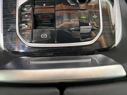 Certified 2023 BMW X7 xDrive40i w/ M Sport Package image 44