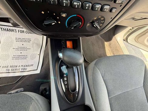 Used 2000 Ford Taurus SES image 5