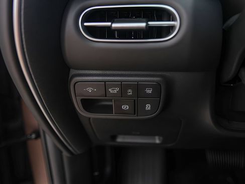 Used 2026 Hyundai Palisade Calligraphy FWD image 15