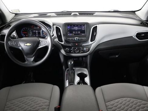 Used 2020 Chevrolet Equinox LS FWD image 13