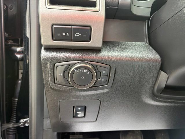 Used 2018 Ford F150 Raptor w/ Equipment Group 802A Luxury AWD/4WD image 25