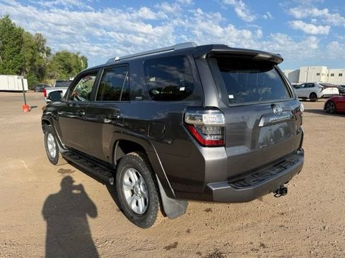 Used 2016 Toyota 4Runner SR5 AWD/4WD image 3
