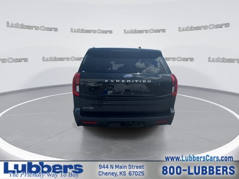 Used 2025 Ford Expedition Active AWD/4WD image 7