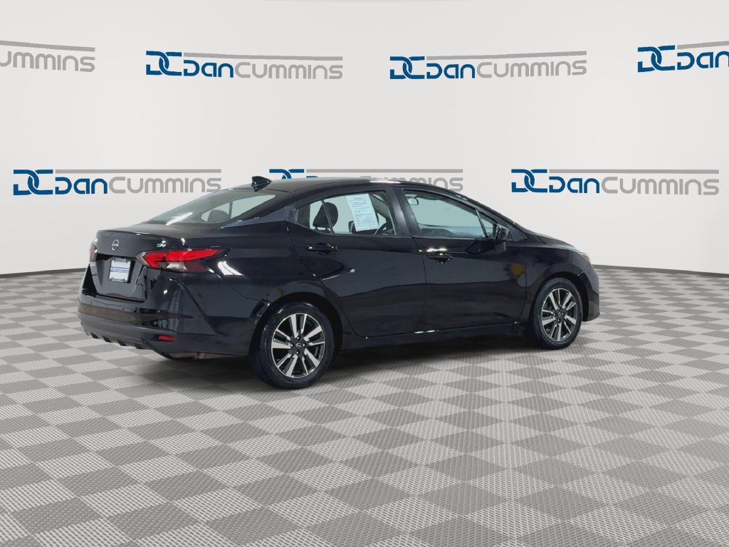 Used 2024 Nissan Versa SV FWD image 8