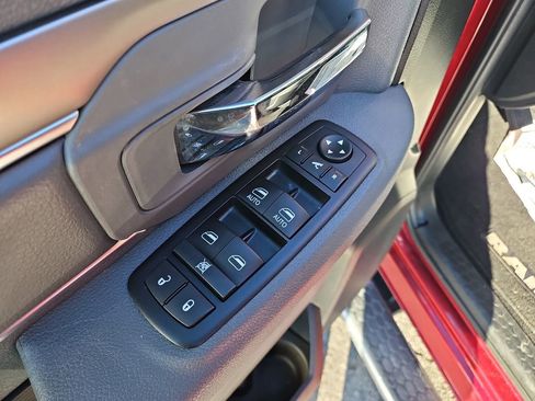 Used 2015 RAM 1500 Big Horn image 12