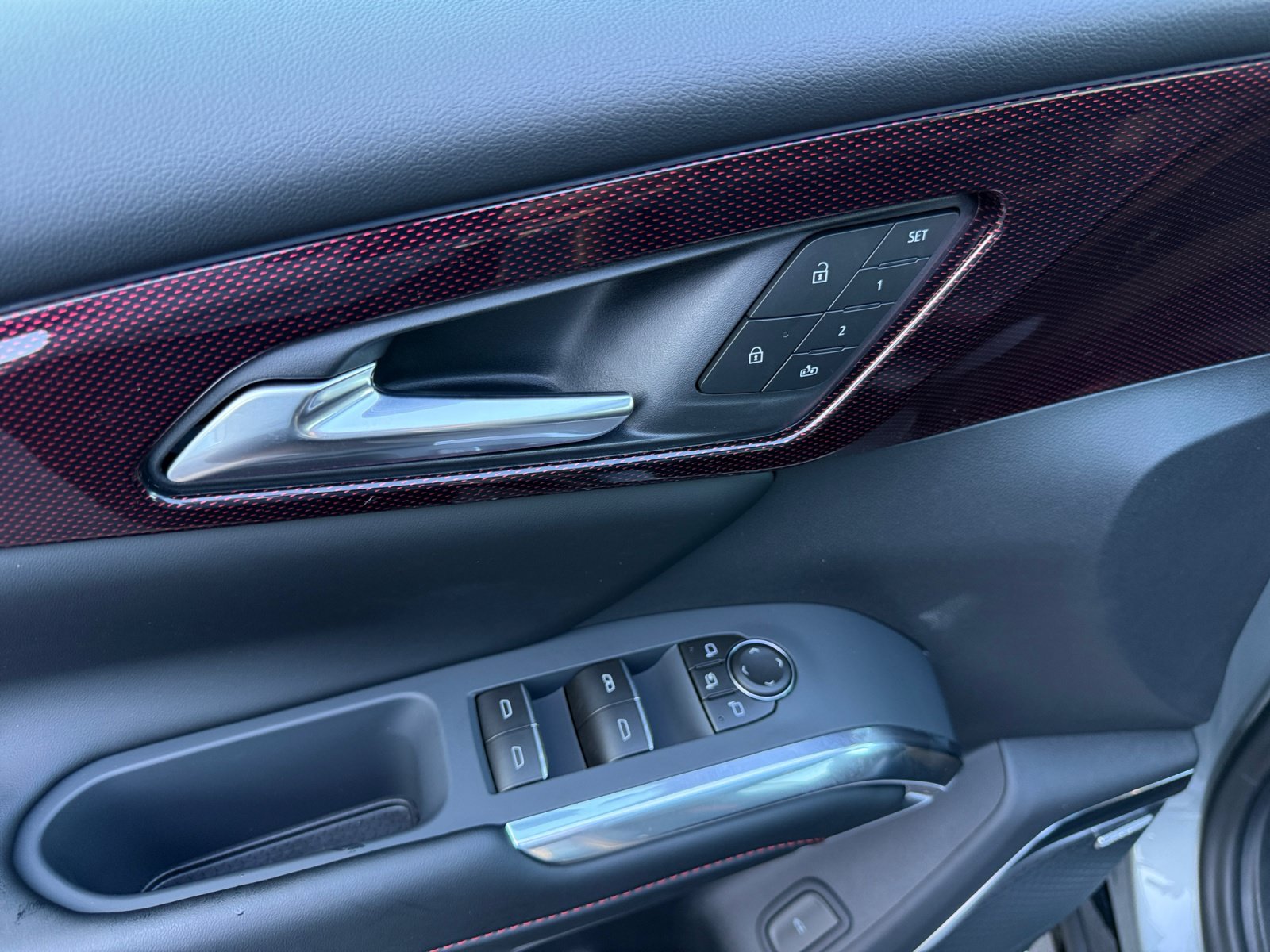 New 2027 Chevrolet Traverse RS AWD/4WD image 18