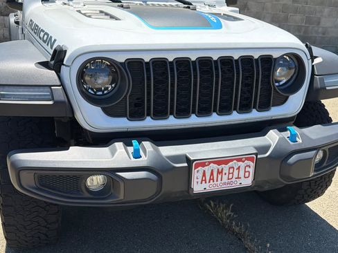Used 2024 Jeep Wrangler Unlimited Rubicon 4xe AWD/4WD image 9
