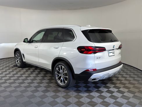 New 2026 BMW X5 sDrive40i w/ Premium Package image 3