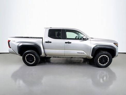 Used 2024 Toyota Tacoma TRD Off-Road image 8