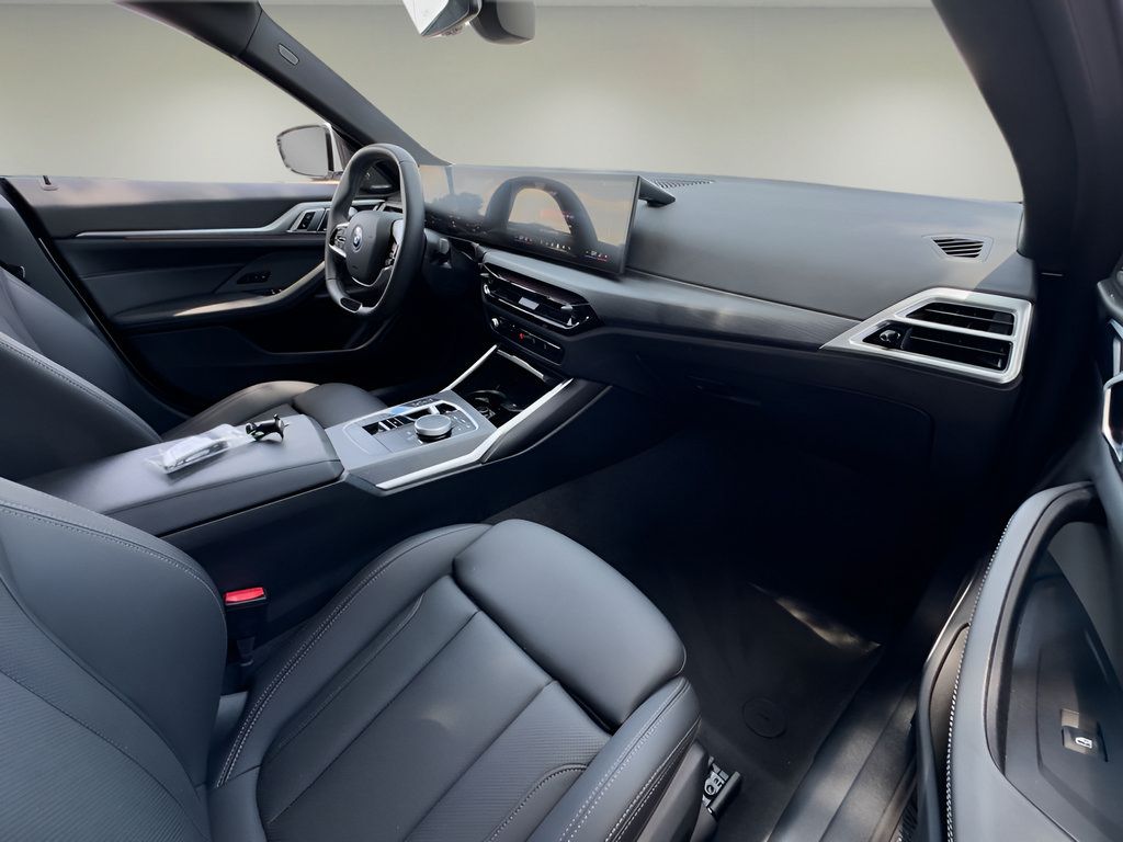 Used 2025 BMW i4 eDrive40 w/ Premium Package RWD image 26