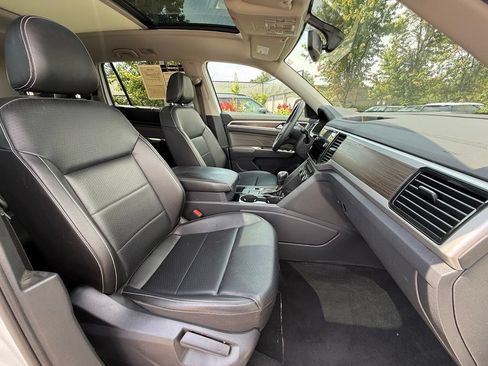 Used 2022 Volkswagen Atlas SE FWD image 40