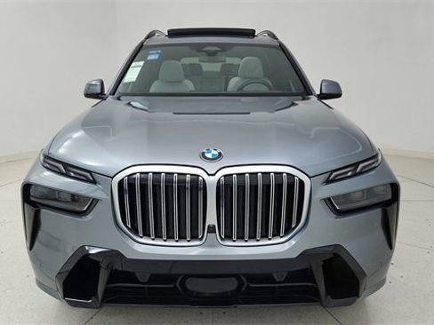 Used 2023 BMW X7 xDrive40i w/ M Sport Package image 2