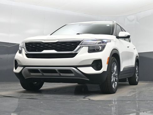 Used 2023 Kia Seltos S image 38