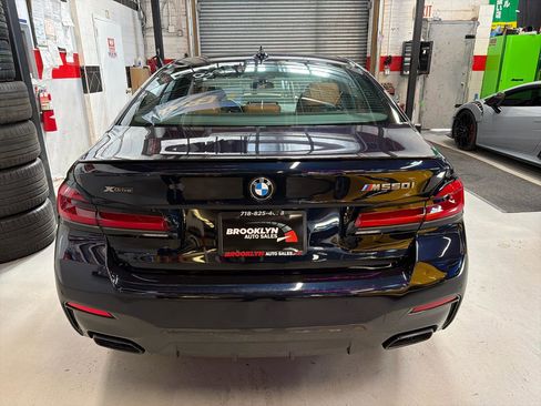 Used 2023 BMW M550i xDrive image 7