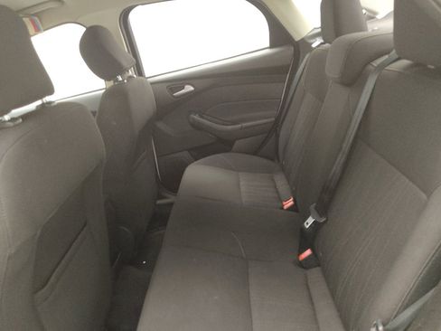 Used 2017 Ford Focus SE FWD image 18