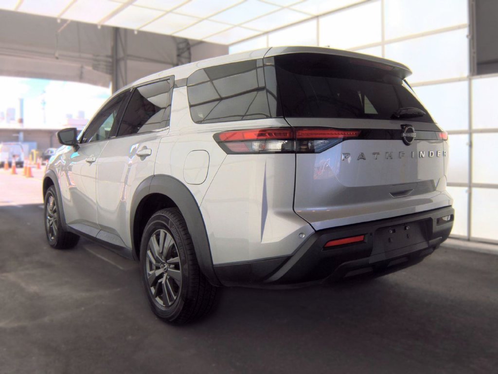 Certified 2022 Nissan Pathfinder S FWD image 4