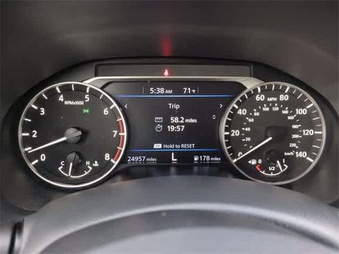 Used 2022 Nissan Altima 2.5 SR image 33