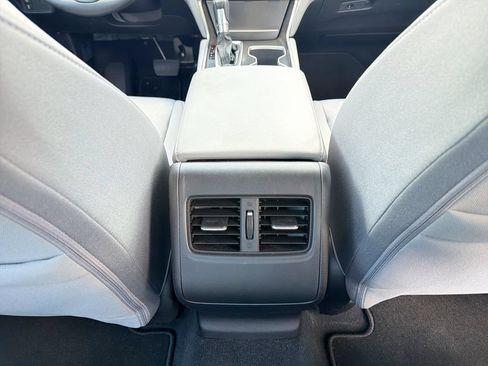 Used 2019 Honda Accord EX image 18